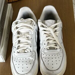 Nike White Air Force 1 Sneakers Classic Design